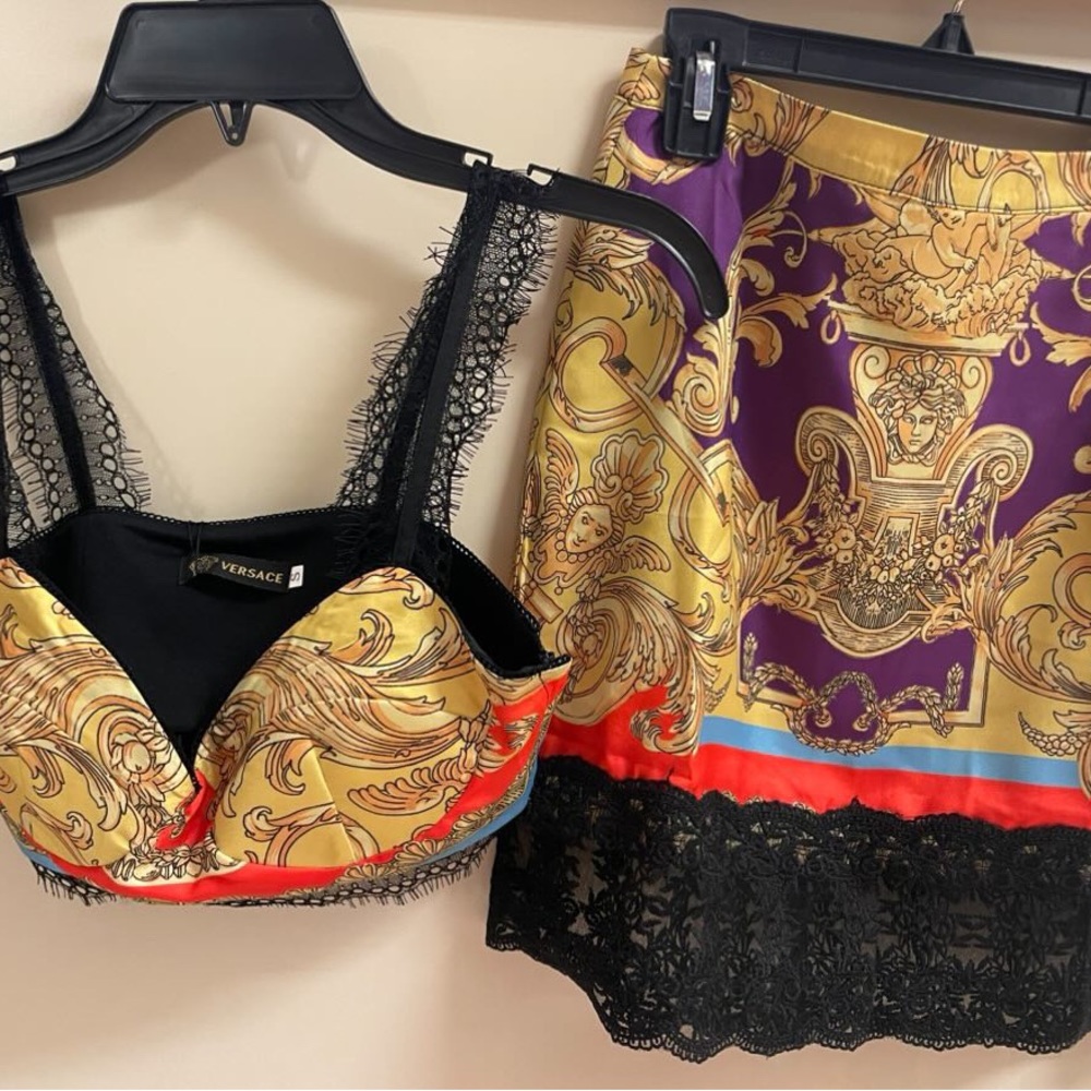 Versace Barocco lace-trim set
